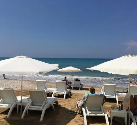 Evie's Beach Studio Acharavi (Corfu)